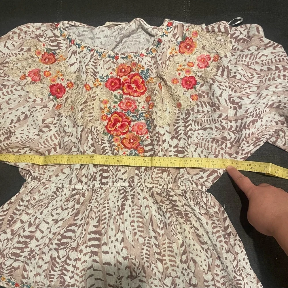 Beautifully detailed Savannah Jane shirt - Picture 2 of 3